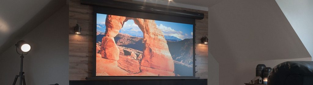 11 Best Projector Screens for Offices, Home Cinemas or Outdoor Movie Nights